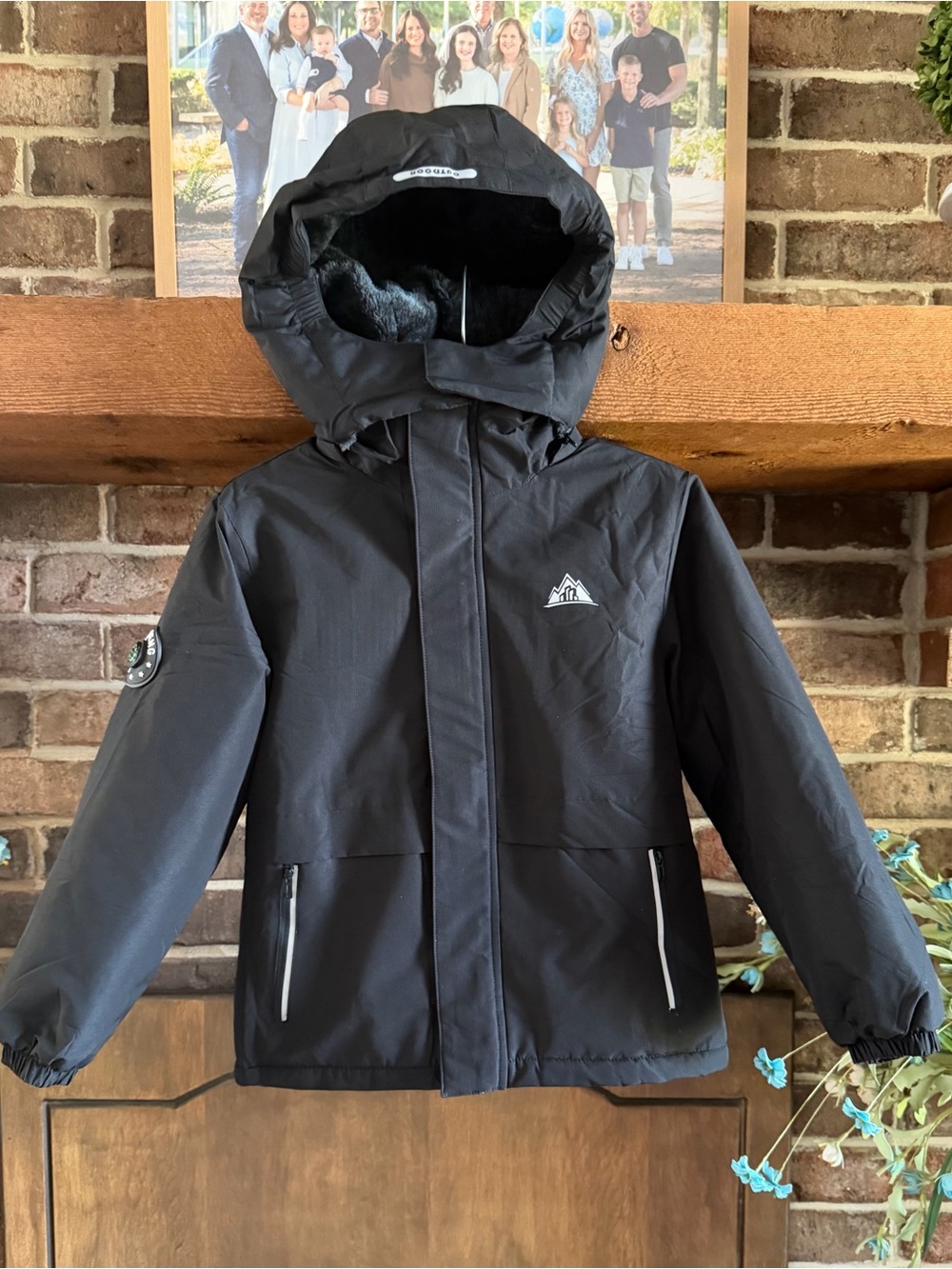 Moerdeng Kids Unisex Size 8 Black Winter Ski Jacket